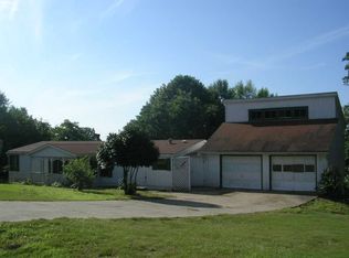 6207 Caprice Dr, Flowery Branch, GA 30542