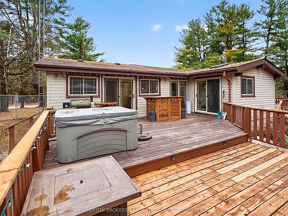 4th image of 87 Fitzsimmons Rd