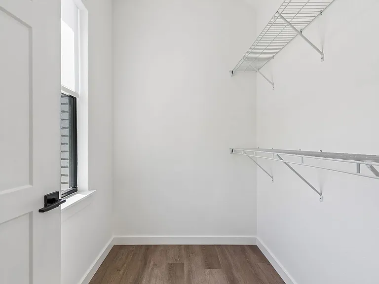 1218 E Kay St #14 — Photo 48