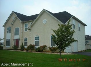 4260 Fieldstone Dr, Easton, PA 18045