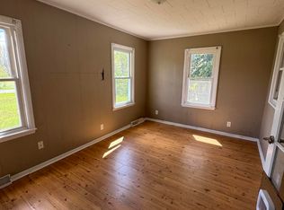 30396 Peavine St, Dowagiac, MI 49047