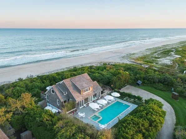 290 Fowler St, Southampton, NY 11968