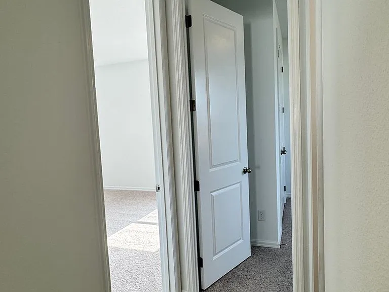5746 Cattle Ranch Dr — Photo 3
