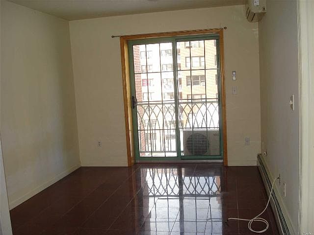 2nd image of 13443 Maple Ave APT 5B