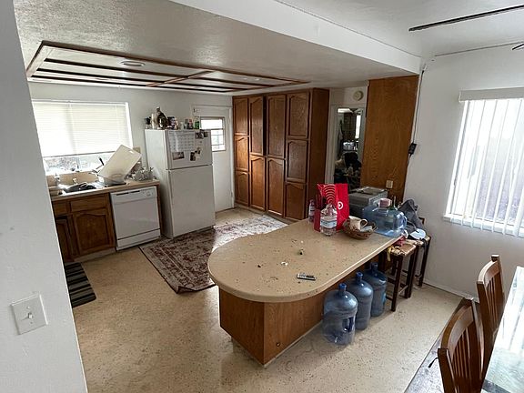 5th image of 4677 Greene St