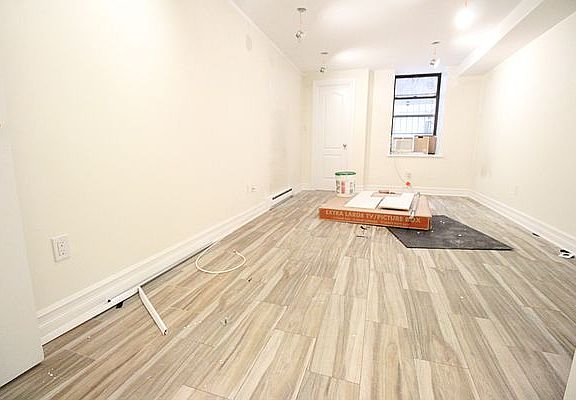 5th image of 310 W 109th St #1