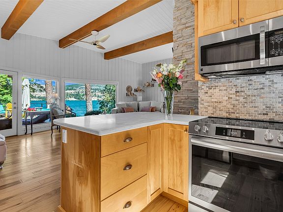 3rd image of 12110 Trewhitt Rd W