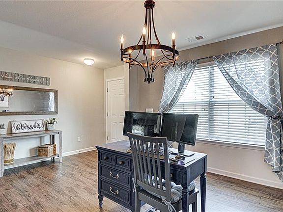 5th image of 238 Taylors Landing Ave