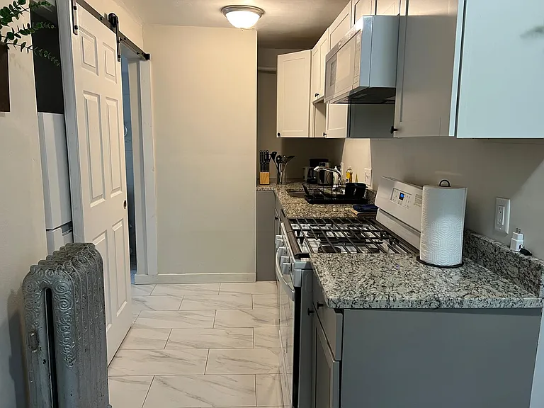 63 Marshall St #3 — Photo 4