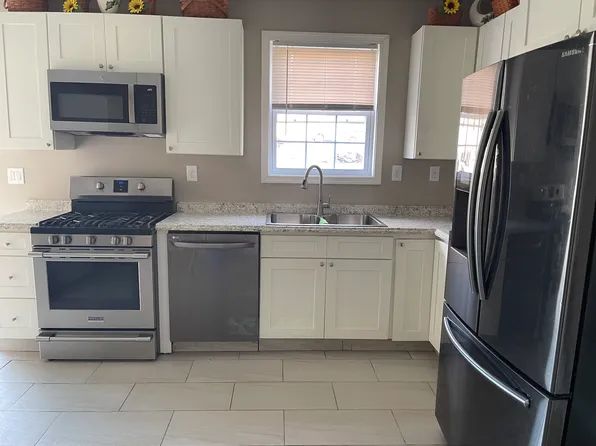 (undisclosed Address), Avoca, PA 18641