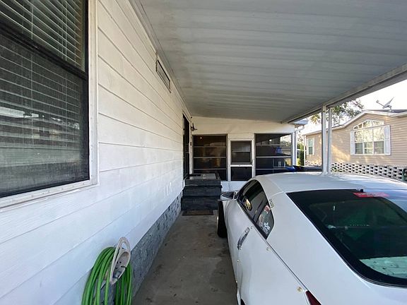 3rd image of 8719 Waterway Dr