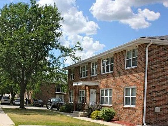 2nd image of 846 Kellogg Ave APT 5