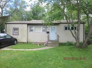 6 18th Ave, Bay Shore, NY 11706