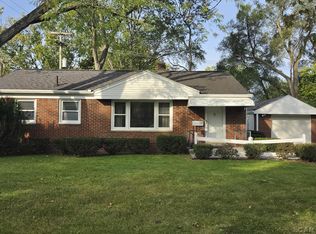 121 Maple St, Tecumseh, MI 49286