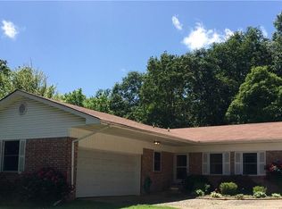 1111 N 21st St, Van Buren, AR 72956