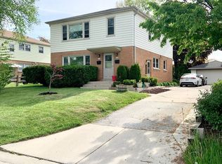 5242 N Mohawk Ave, Milwaukee, WI 53217