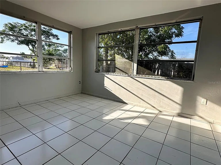 3215 Bright Dr — Photo 15