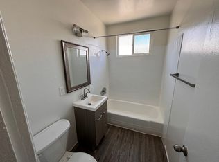 451-465 E 55th St #9, Long Beach, CA 90805