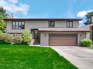 9743 Buchanan St, Crown Point, IN 46307