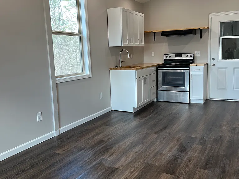 1546 Whitestone Rd N #2 — Photo 6