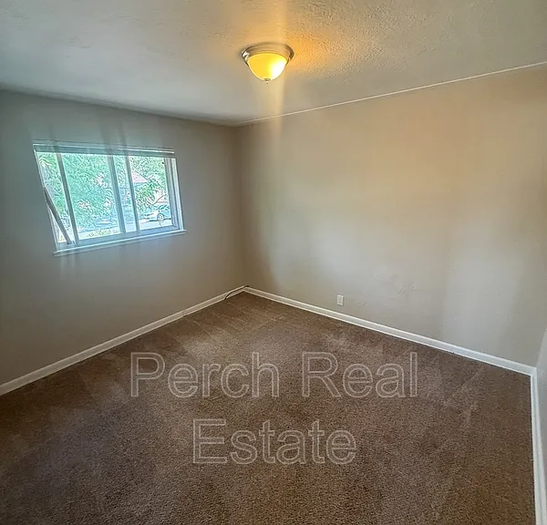 954 Winona Ct — Photo 7