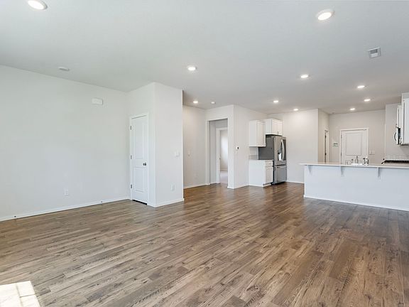 5th image of 11604 NE 16th St