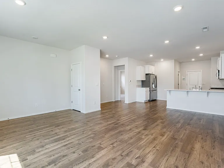 11604 NE 16th St — Photo 5