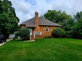 3636 S Wollmer Rd, Greenfield, WI 53228