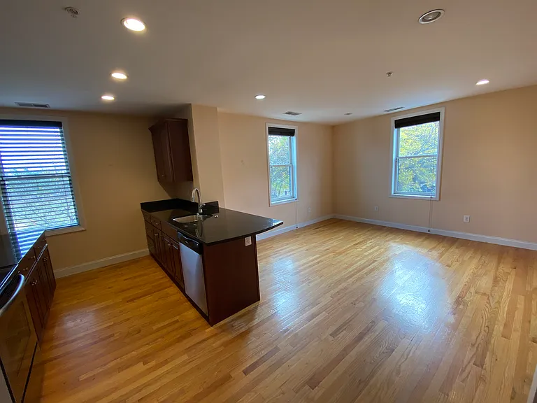 100 Fellsway W #207 — Photo 11