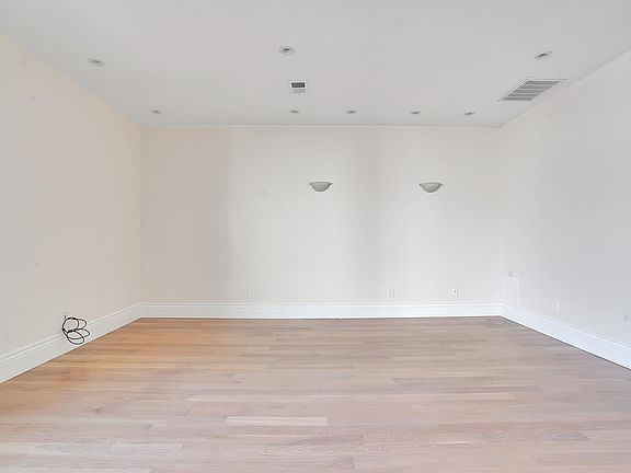 Large open livingroom