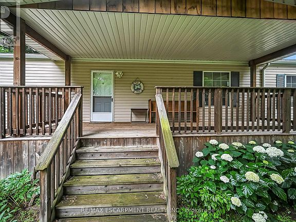 3rd image of 29 Courish Ln