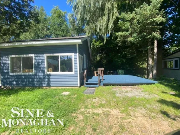 7327 Forest Dr, Lexington, MI 48450