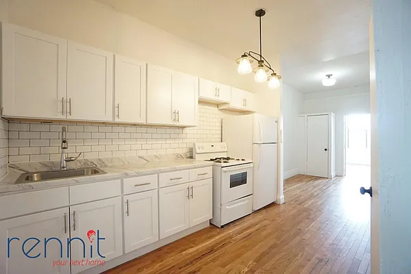 Rented by Rennit Inc. | media 3