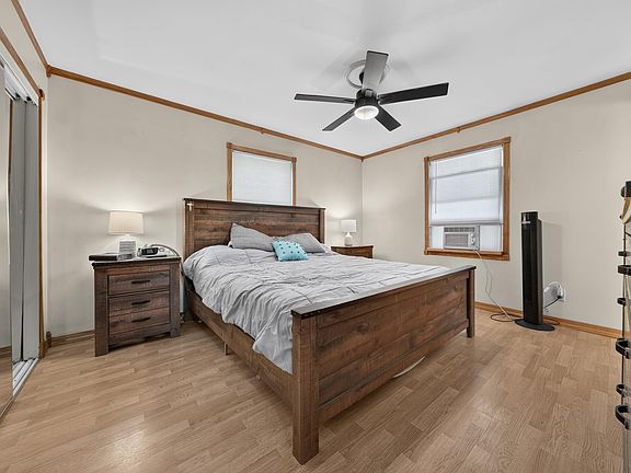 4th image of 2324 E Tamoshanter Rd