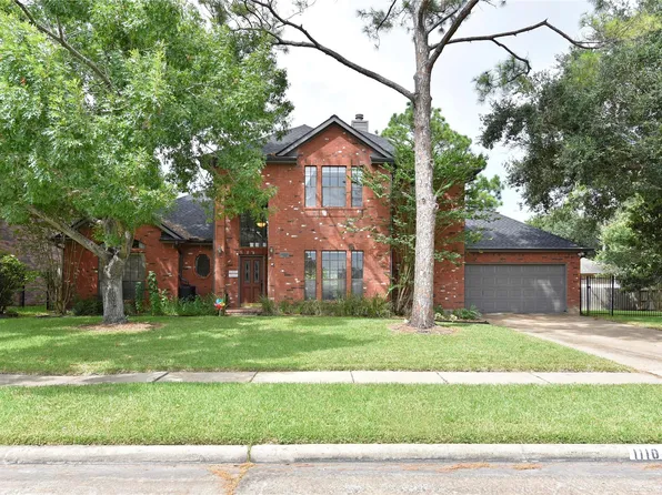 1110 Lake Estates Dr, Sugar Land, TX 77498