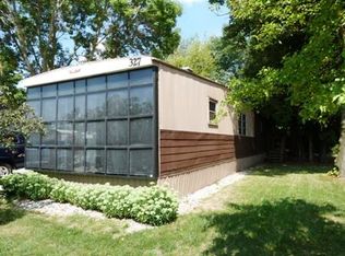 327 Maple Grove Dr, Jefferson, WI 53549