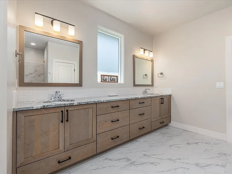 5562 S Zaivcla Ave — Photo 11