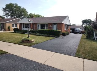 71 N Mount Prospect Rd, Des Plaines, IL 60016