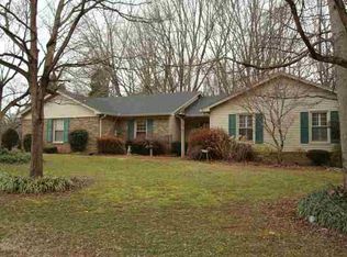 699 Scottsborough Cir, Bowling Green, KY 42103