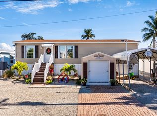 2862 York Rd, Saint James City, FL 33956