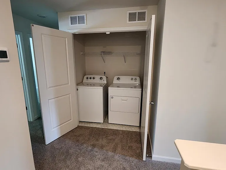 7104 N Mills Rd — Photo 16
