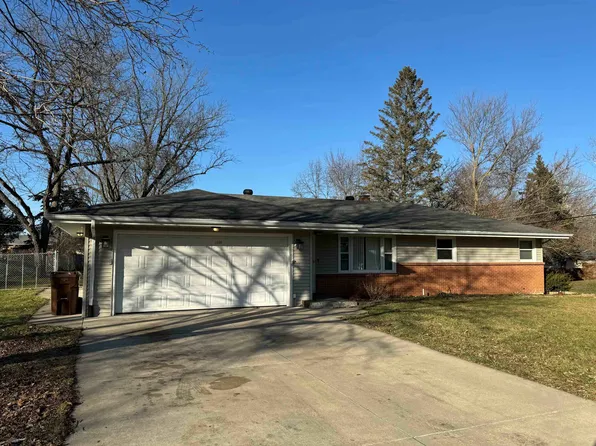 2904 Teton Dr, Rockford, IL 61109