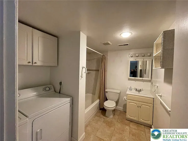1590 Alta Dr — Photo 15