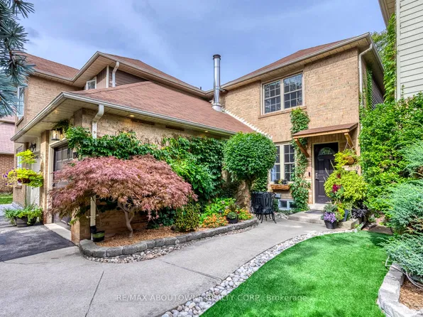 1198 Potters Wheel Cres, Oakville, ON L6M 1J2