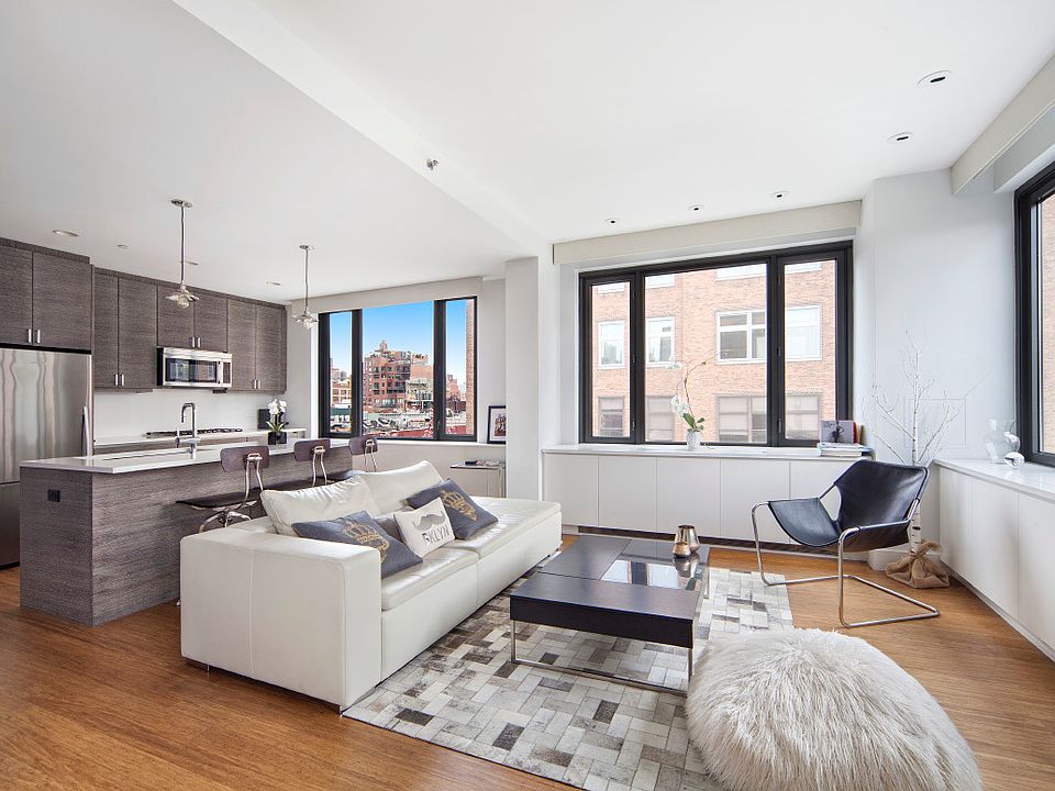 1st image of 305 W 16th St Penthouse E