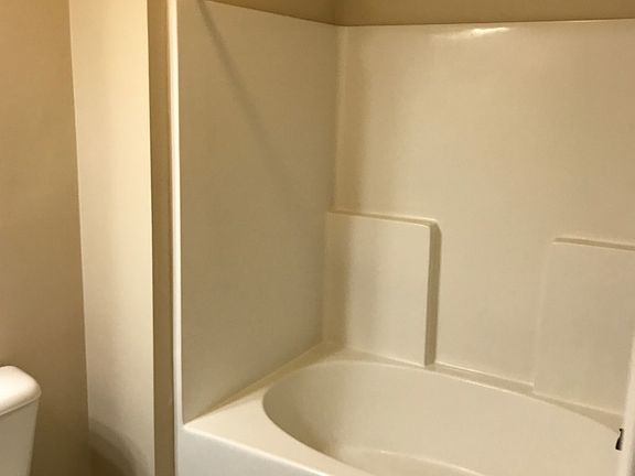 5th image of 42335 Cedarstone Ave