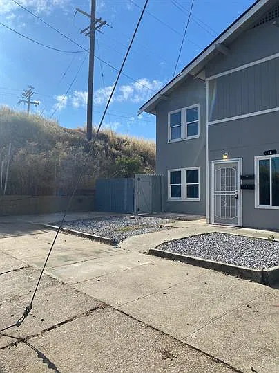 3 bed, $1,850 — Photo 2