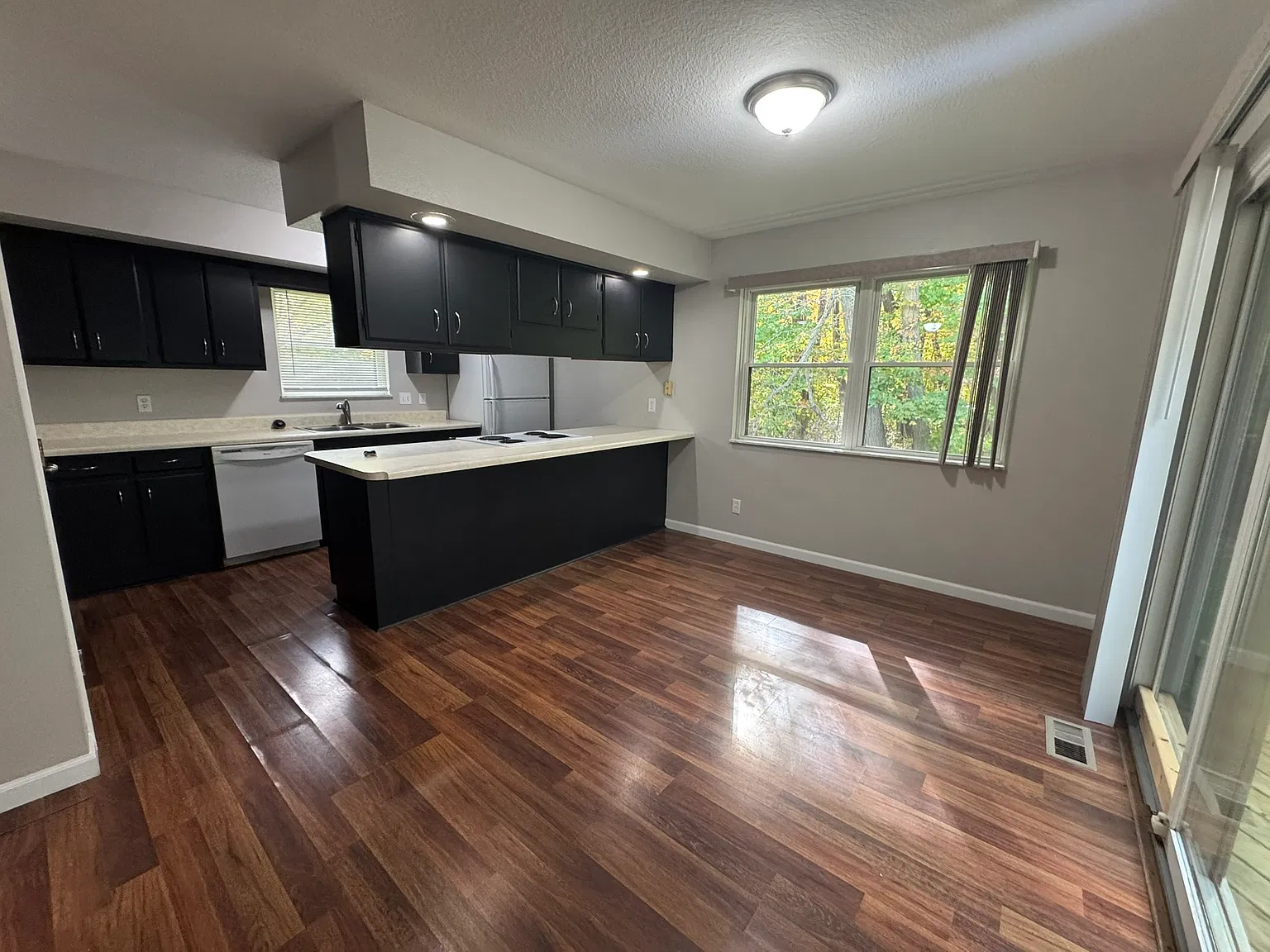 1025 Mill Highway - 1 — Photo 4