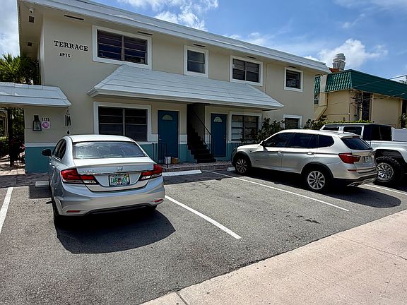 4th image of 1125 SE 6th Ter APT 4