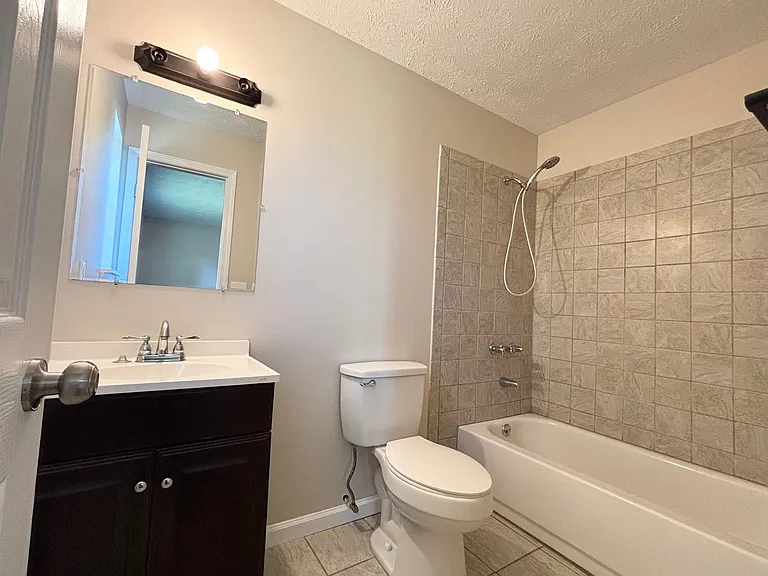 1747 Papaya Dr N — Photo 15